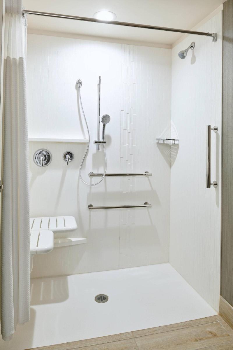 Courtyard By Marriott Jackson image