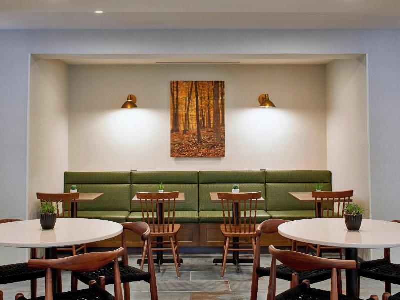 Fairfield Inn & Suites by Marriott Albany Airport image