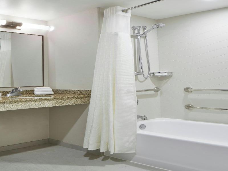 Fairfield Inn & Suites by Marriott Albany Airport image