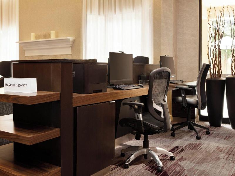 Courtyard By Marriott Harrisonburg