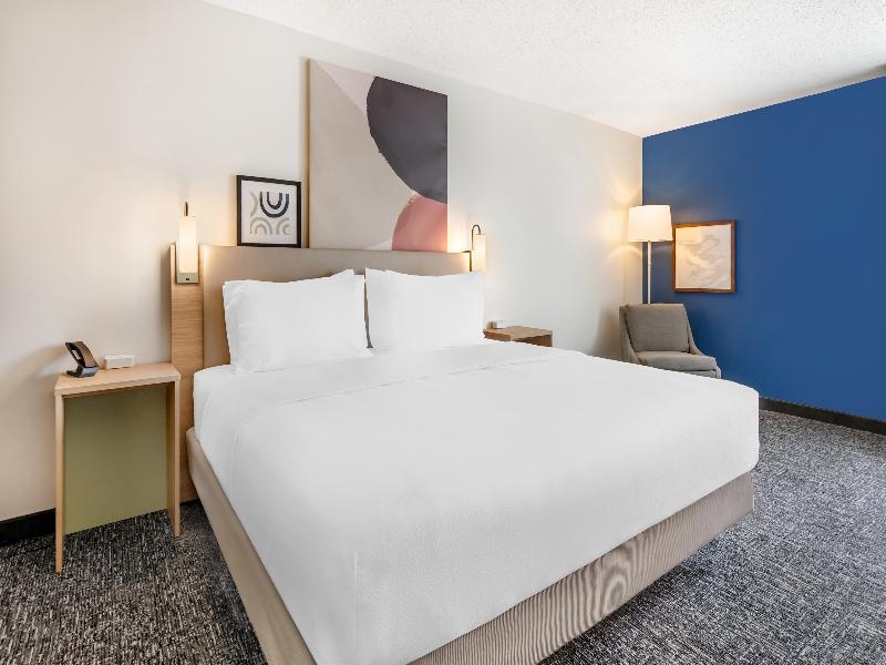 Spark by Hilton Roanoke Airport image