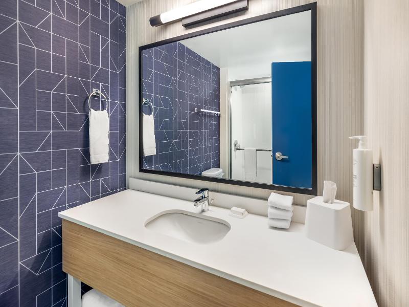 Spark by Hilton Roanoke Airport image