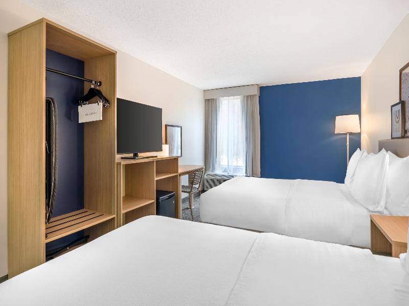 Spark by Hilton Roanoke Airport image