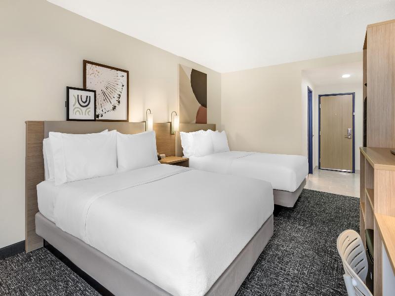 Spark by Hilton Roanoke Airport image