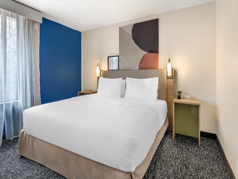 Spark by Hilton Roanoke Airport image