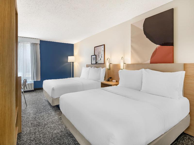 Spark by Hilton Roanoke Airport image
