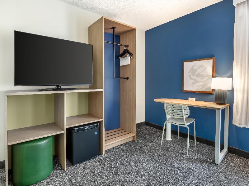 Spark by Hilton Roanoke Airport image