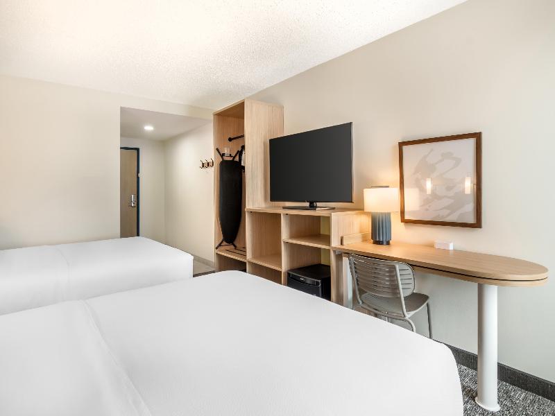 Spark by Hilton Roanoke Airport image