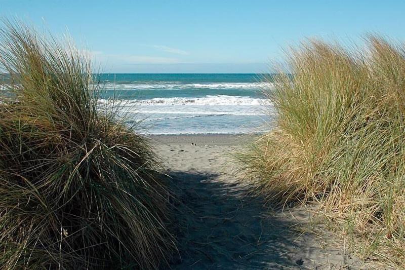 Gold Beach Inn image