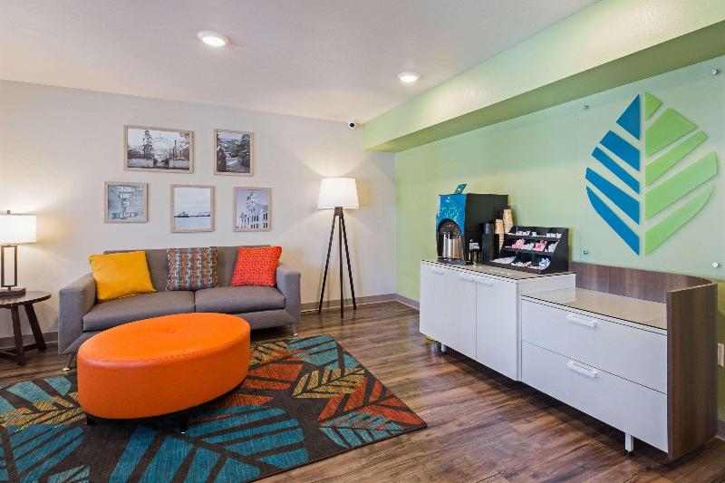 Woodspring Suites Davenport Quad Cities image