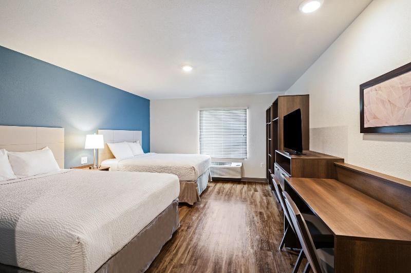 Woodspring Suites Davenport Quad Cities image
