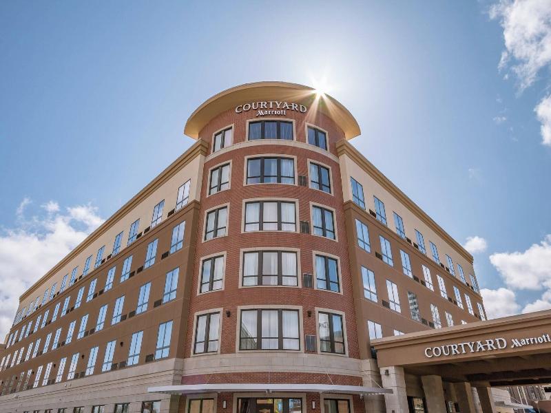 Courtyard By Marriott South Bend Downtown image