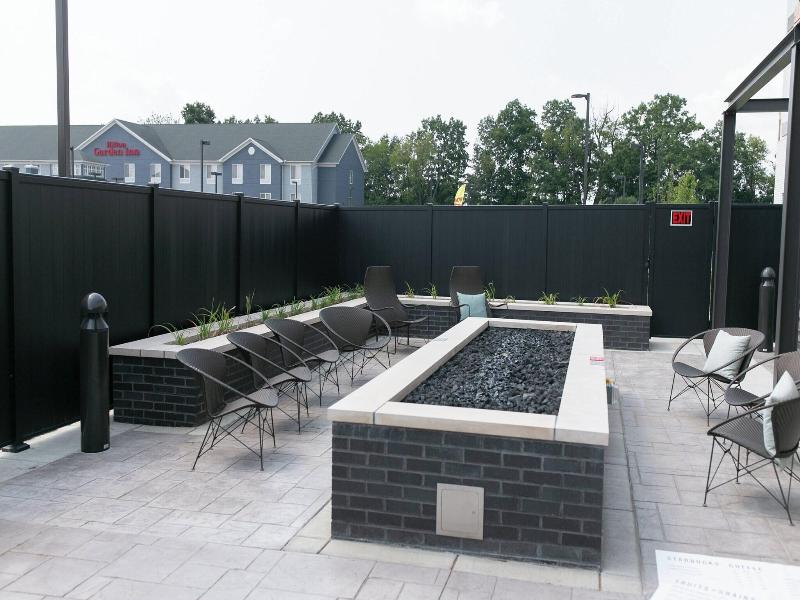 Courtyard By Marriott Elkhart