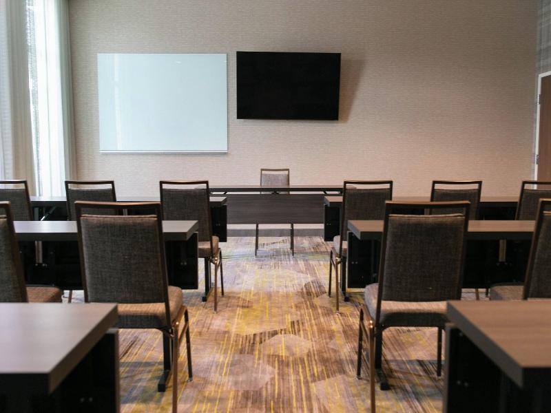 Courtyard By Marriott Elkhart