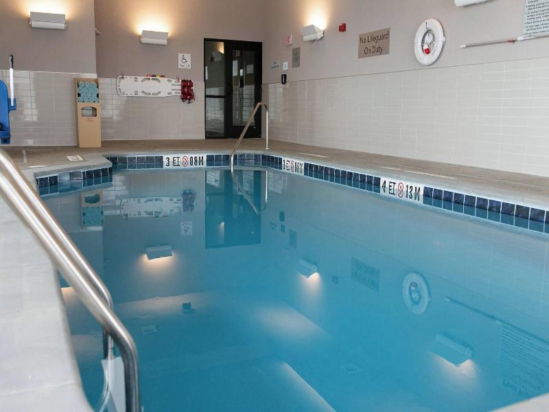 Courtyard By Marriott Elkhart