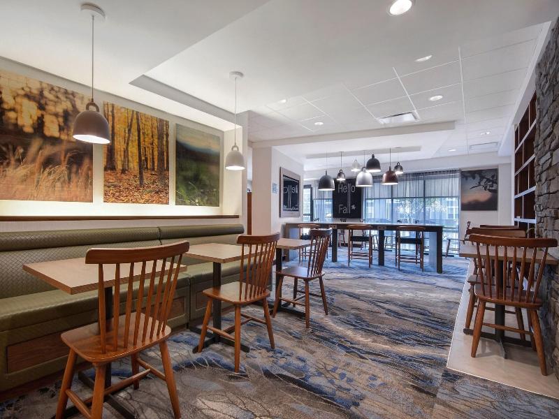 Fairfield Inn & Suites by Marriott Rochester West/ image