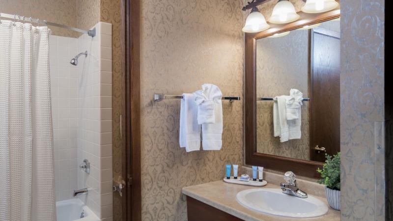 Grand Gateway Hotel – Rapid City, SD