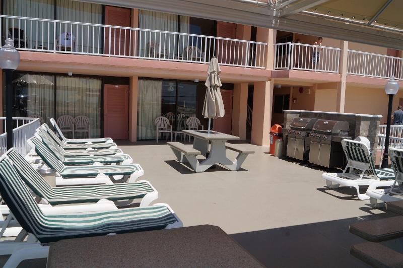 Beau Rivage Beach Resort — photo 20