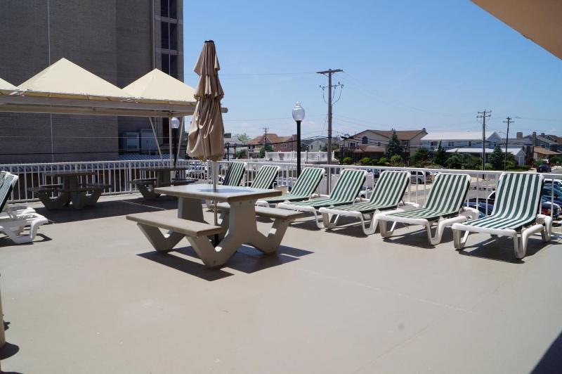 Beau Rivage Beach Resort — photo 9