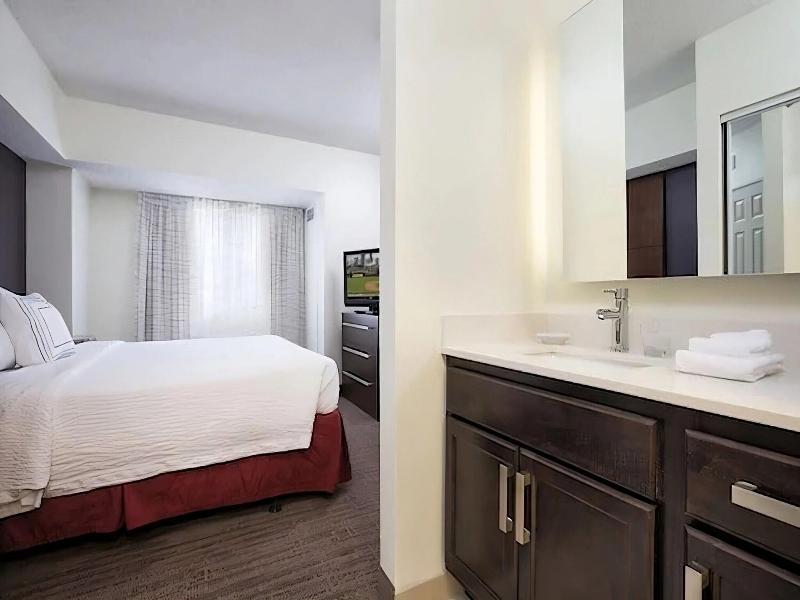 Residence Inn Minneapolis Downtown/City Center — photo 14