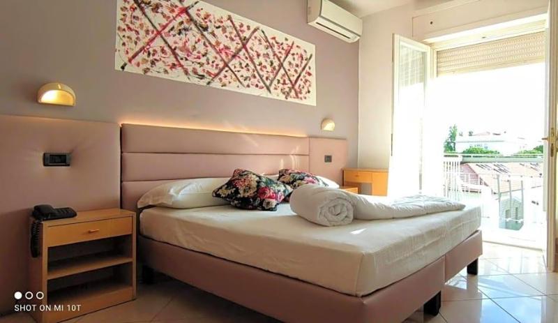 Hotel Villa Platani image