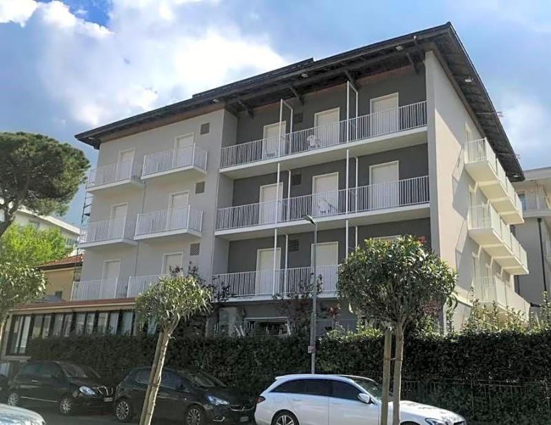 Hotel Villa Platani image