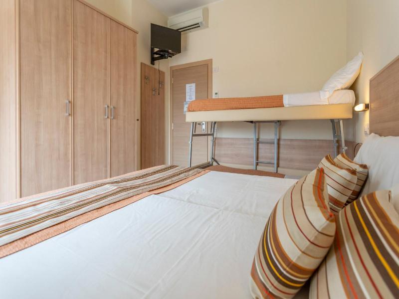Hotel Cormoran image