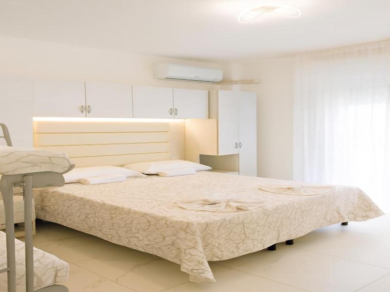 Hotel Angela image