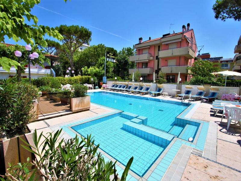 Hotel De Amicis image