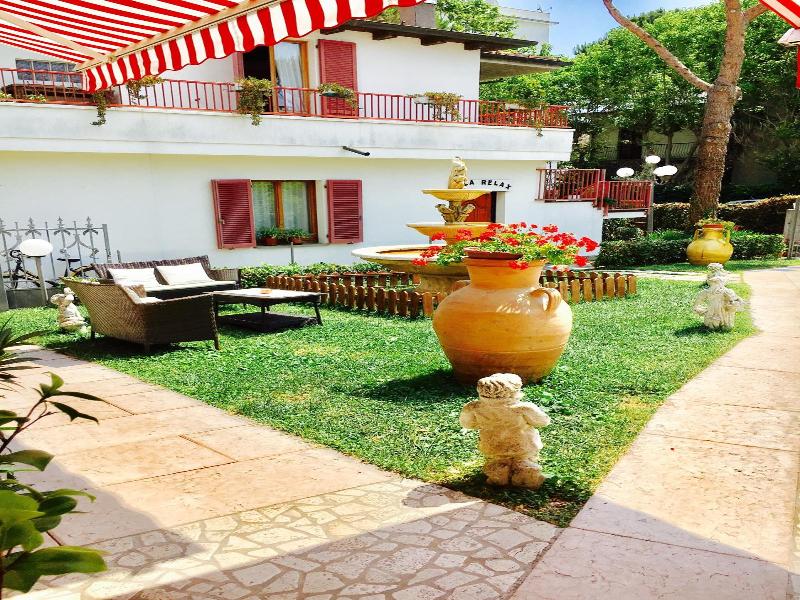 Hotel De Amicis image