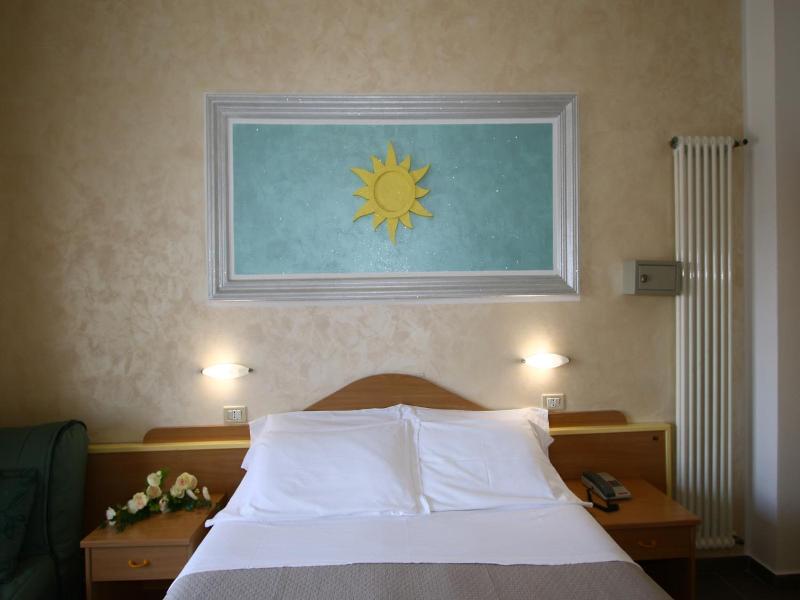 Hotel De Amicis image
