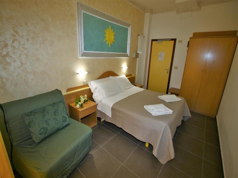 Hotel De Amicis image