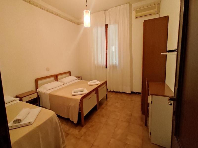 Hotel De Amicis image