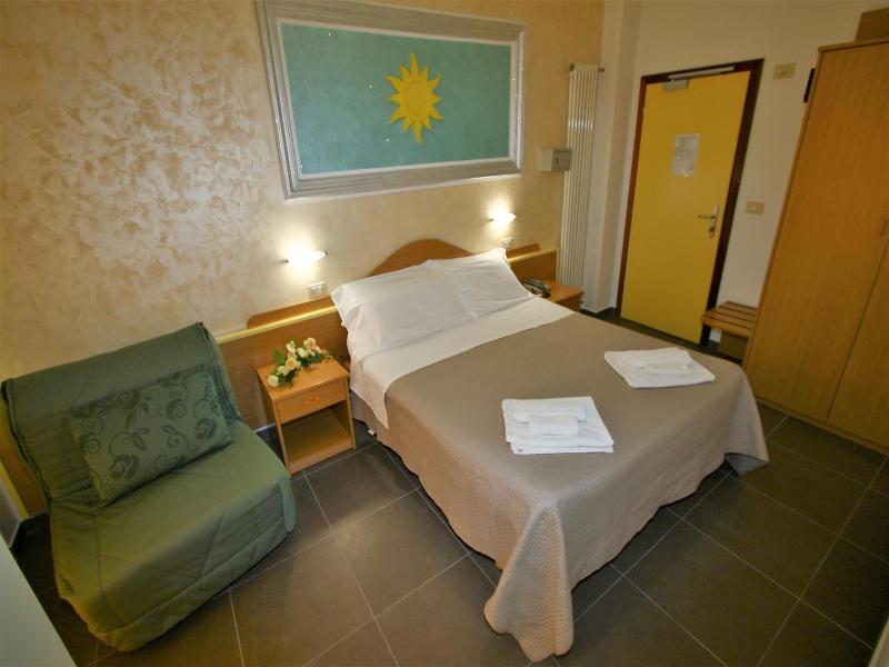 Hotel De Amicis image