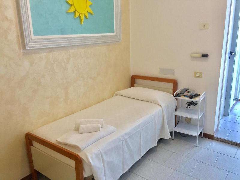 Hotel De Amicis image
