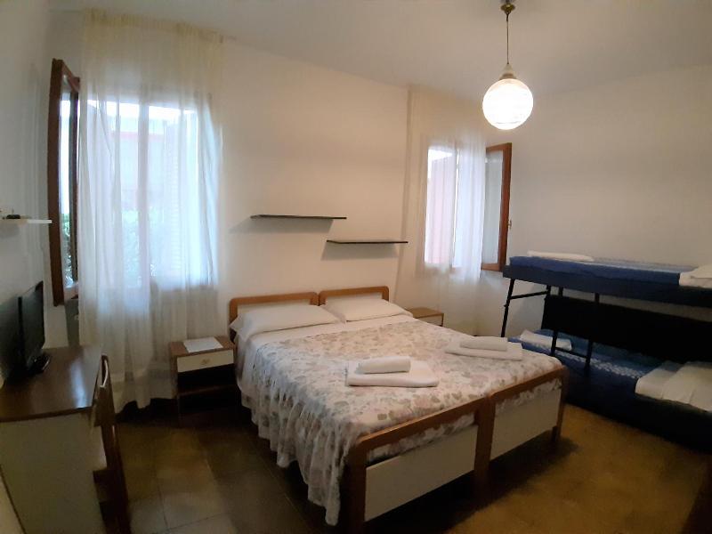 Hotel De Amicis image