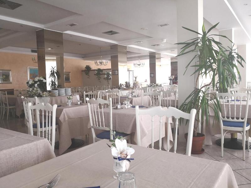Hotel De Amicis image