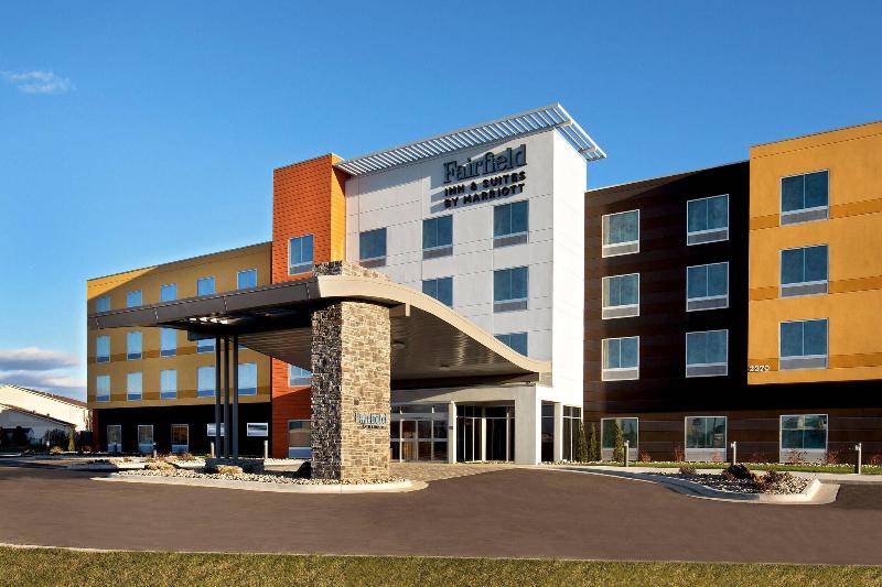 Fairfield Inn & Suites by Marriott McPherson image