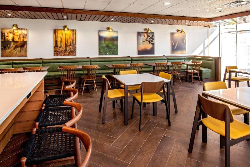 Fairfield Inn & Suites by Marriott McPherson image