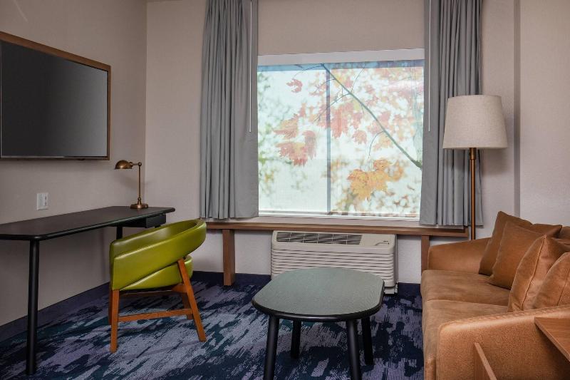 Fairfield Inn & Suites by Marriott McPherson image