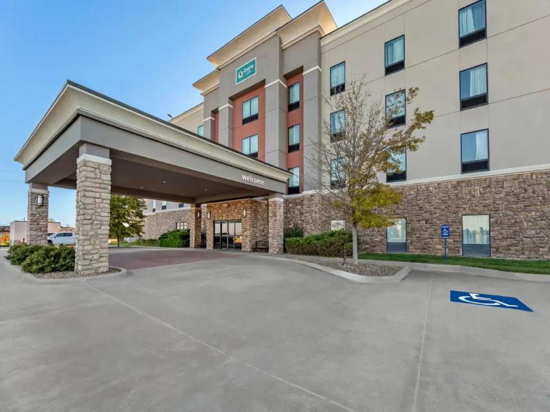 Quality Inn - Pratt image