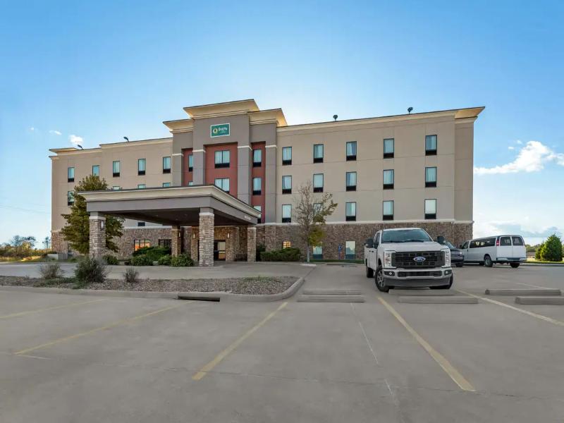 Quality Inn - Pratt image