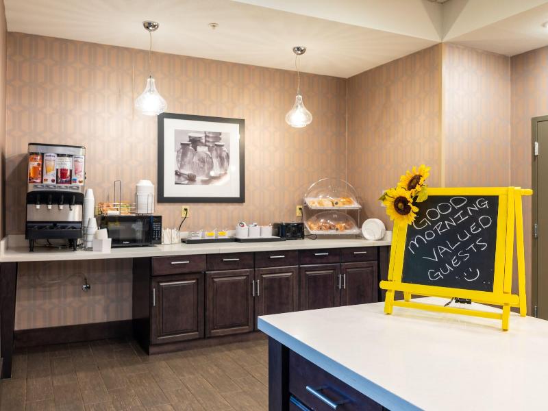 Quality Inn - Pratt image