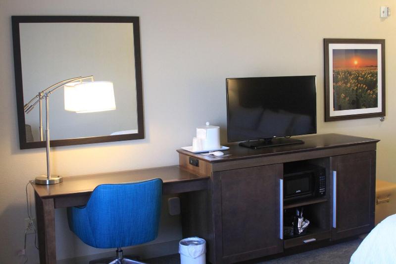 Quality Inn - Pratt image