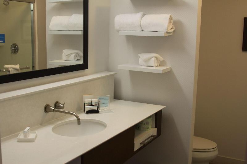 Quality Inn - Pratt image