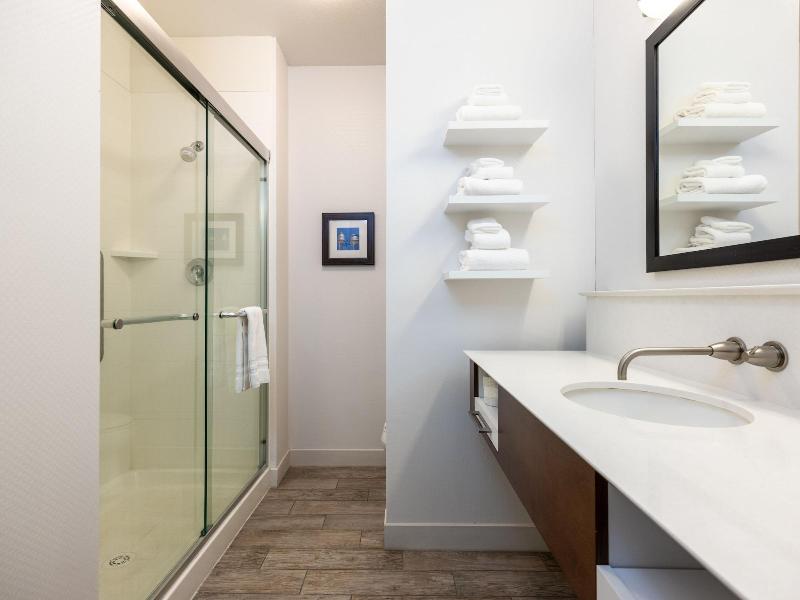 Quality Inn - Pratt image