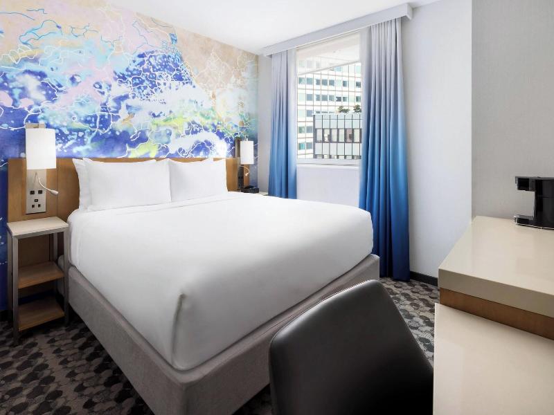 Courtyard By Marriott New York Downtown Manhattan/ image