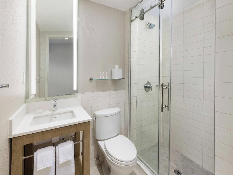 Courtyard By Marriott New York Downtown Manhattan/ image