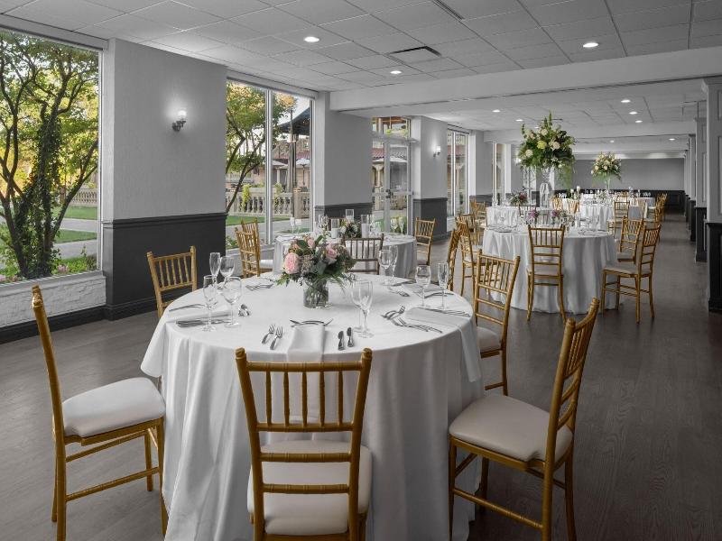 The Drake Oak Brook, Autograph Collection image