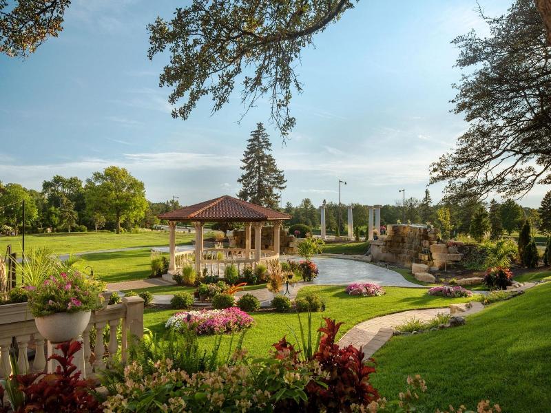 The Drake Oak Brook, Autograph Collection image